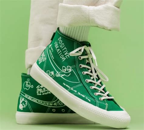 Sepatu Compass, Brand Sneakers yang paling diminati saat ini