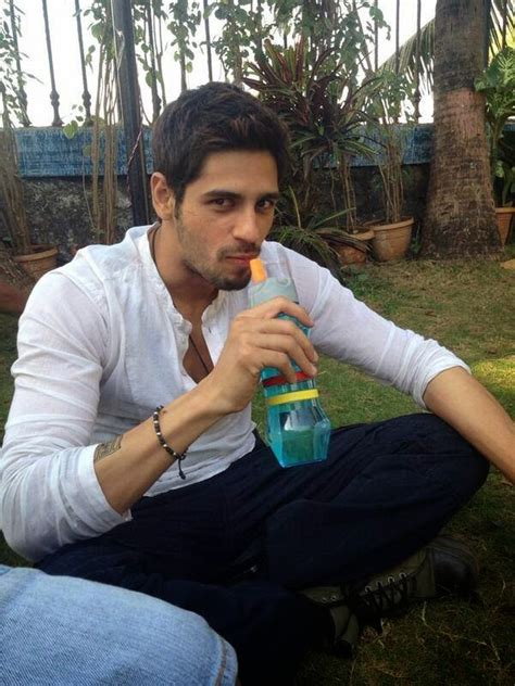 SIDHARTH MALHOTRA FOREVER: Ek Villain---S1dharthM a level higher