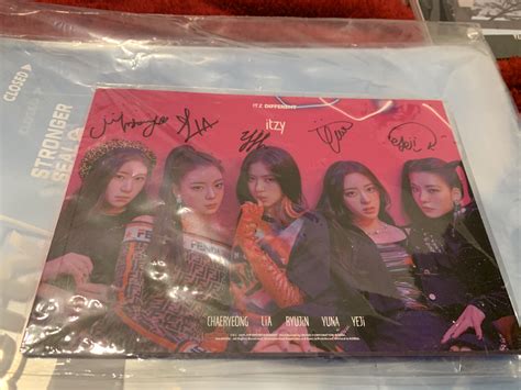 ITZY album collection and size question. : r/ITZY