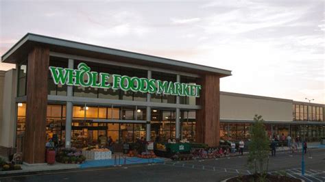 Whole Foods – Lafayette, LA | Supermarket design, Retail store design ...