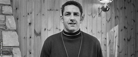 Dave Mackay: Scotland and Tottenham legend dies aged 80 - BBC Sport