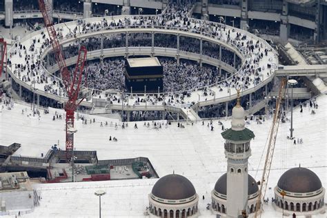 Hajj 2016: Stunning aerial view of the Kaaba before the start of the ...