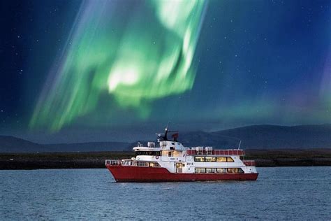 Reykjavik: Late-Night Northern Lights Boat Tour 2024