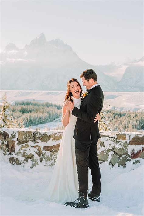 Snake River Overlook Winter Elopement - Janelle & Co Photo