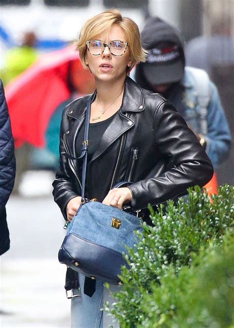 Scarlett Johansson Street Style - Out in NYC 9/30/2016 • CelebMafia