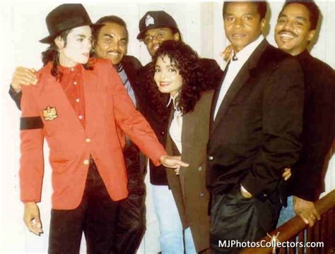 MICHAEL & FAMILY - Michael Jackson Photo (30380133) - Fanpop