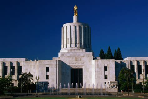 Hey Oregon, your capitol building looks like a Mormon temple. - Page 1 ...