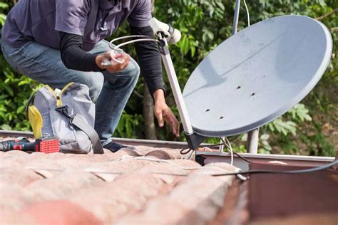 How to Turn an Old Satellite Dish Into a TV Antenna - Antenna Tips