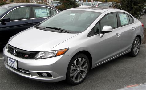 File:2012 Honda Civic Si sedan -- 11-10-2011.jpg - Wikimedia Commons