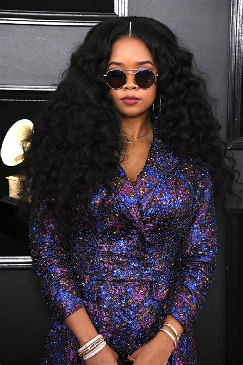 Who Is H.E.R.? Meet The Artist Who Took Home Best R&B Album At The 2019 ...