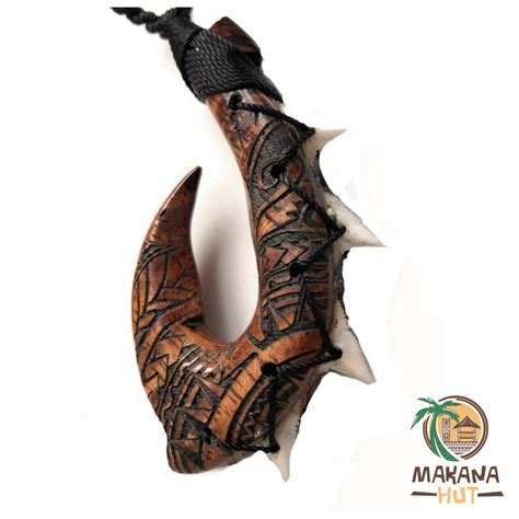 Hawaiian Koa Makau with Engraving Hand made Engraved Malo Style Warrior's Fish Hook Pendant with ...