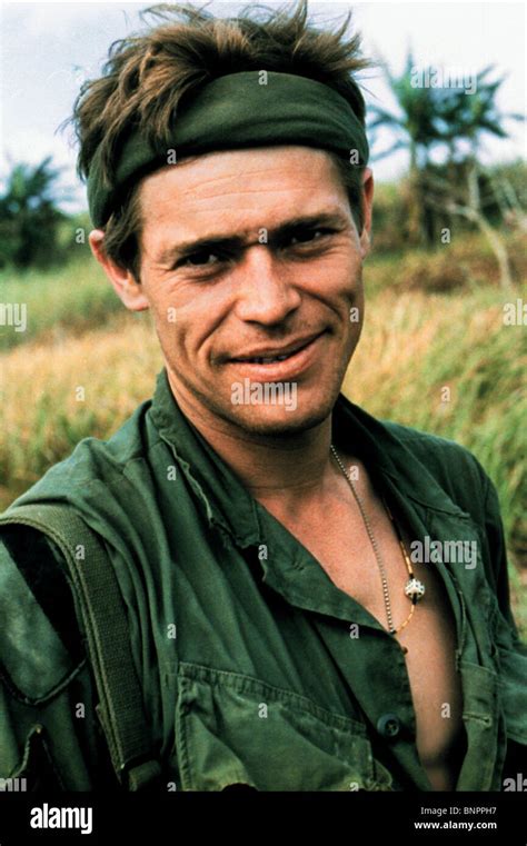 WILLEM DAFOE PLATOON (1986 Stock Photo - Alamy