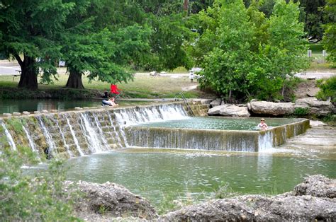 Blanco Texas Lodging | White Gold