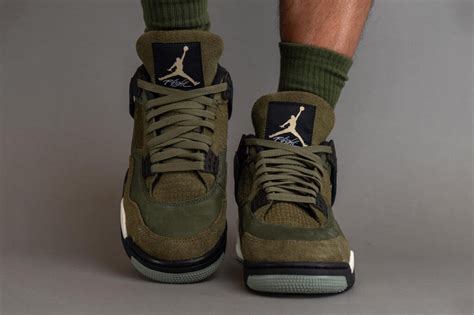 Air Jordan 4 Craft "Medium Olive" On-Foot Preview - EUKICKS