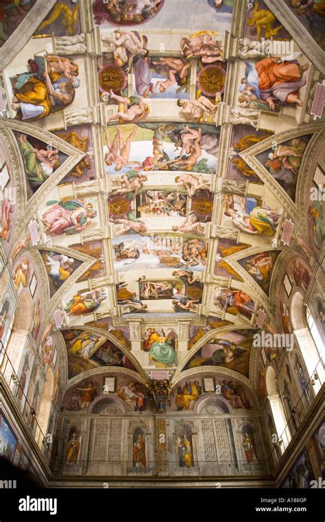 Techo de la capilla sixtina frescos de Miguel Ángel Museo Vaticano Roma Italia Europa Fotografía ...