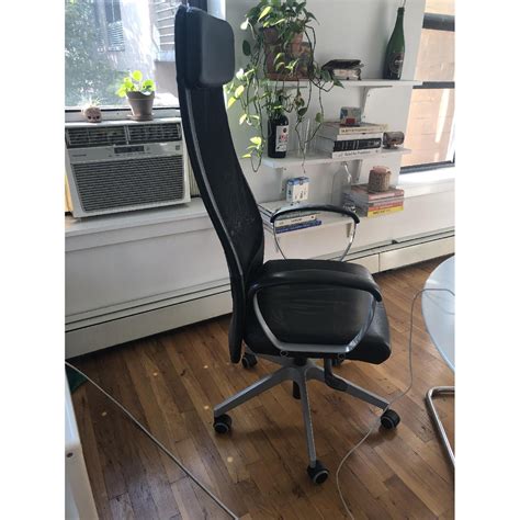 Ikea Markus Swivel Chair in Glose Black - AptDeco