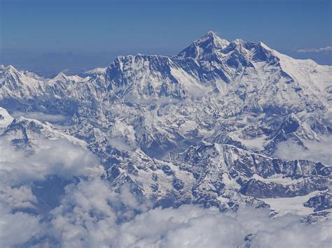 American Man Dies Just After Achieving Dream Of Reaching Summit Of ...