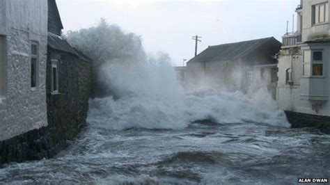 Devon and Cornwall storm causes 'devastation' - BBC News