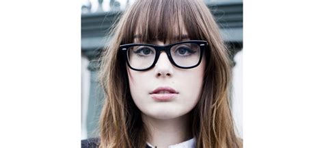 Everything You Need to Know about Matching Glasses and Bangs