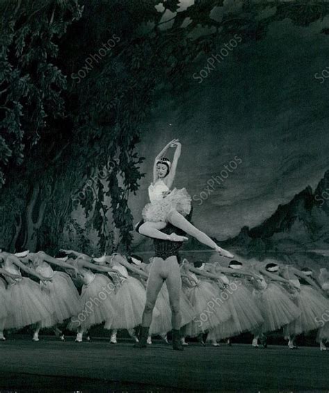 1954 Royal Ballet Swan Lake Margot Fonteyn Michael Somes Corps Orig Photo