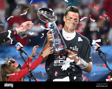 Tom brady super bowl trophy hi-res stock photography and images - Alamy