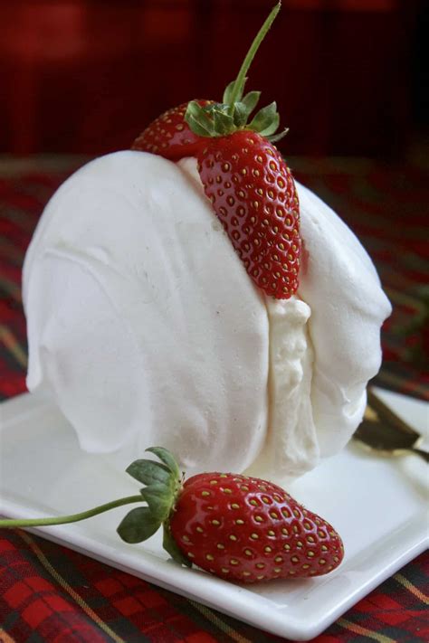 Meringues (How to Make Meringues) - Christina's Cucina