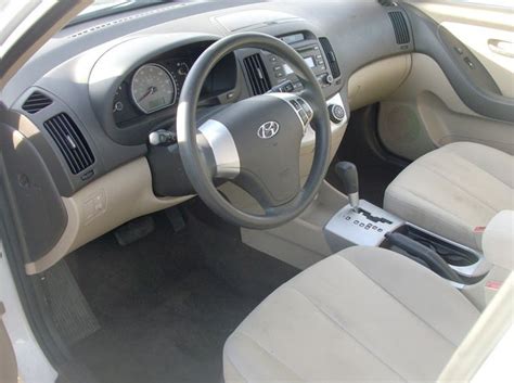 2008 Hyundai Elantra - Interior Pictures - CarGurus