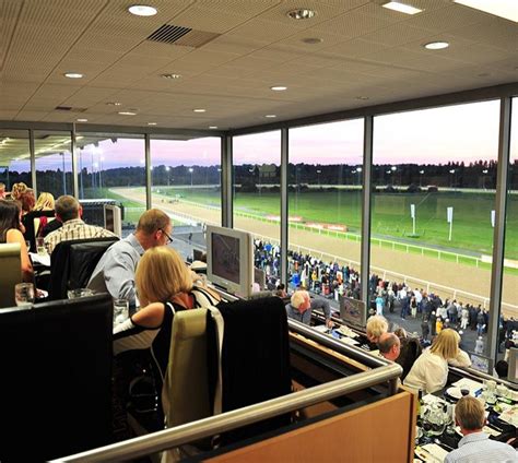 Annual Membership | Wolverhampton Racecourse