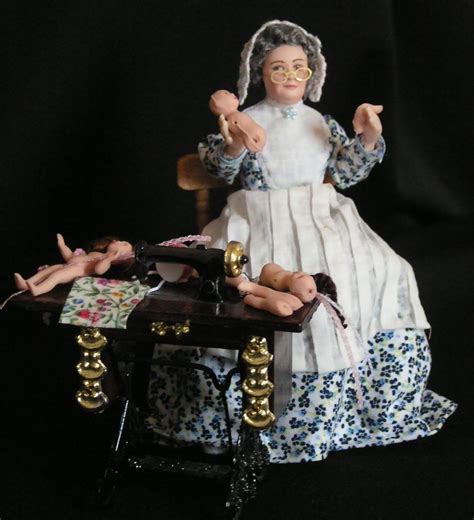 Mary Williams Dollshouse Dolls Blog: A couple of older dolls