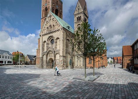 Ribe-Cathedral-Square-by-Schonherr-Landscape_Architecture-01 « Landscape Architecture Platform ...