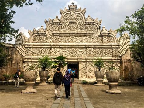 Taman Sari Underground Mosque – Yogyakarta, Indonesia - Atlas Obscura