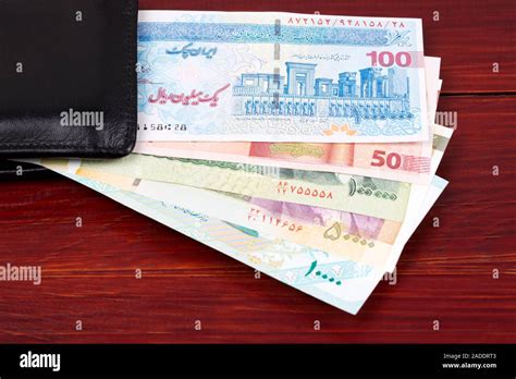 Iranian rial banknotes hi-res stock photography and images - Alamy