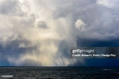 Oregon Coast Storms Photos and Premium High Res Pictures - Getty Images