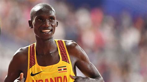 Joshua Cheptegei sets new road world record over 10km | Athletics News | Sky Sports