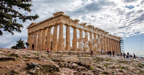 How to Visit the Acropolis & Parthenon in Athens | Earth Trekkers