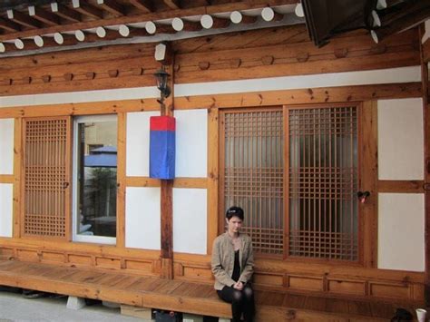 Five Ways to Enjoy the Traditional Hanok Houses in Seoul South Korea - Independent Travel Cats