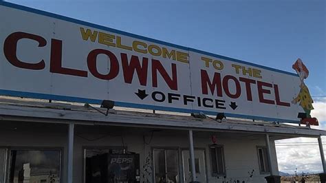 Nevada clown motel, possibly haunted, up for sale | CTV News