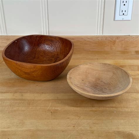 (2pc) WOODEN SERVING BOWLS