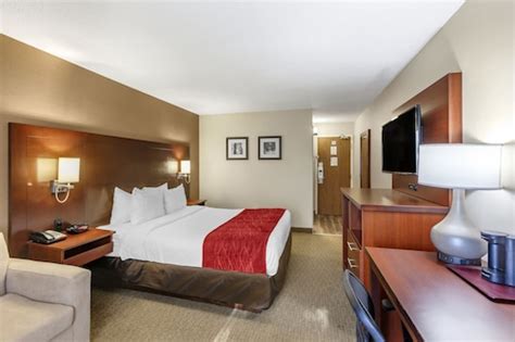 Top 10 Cheap Hotels in Toronto from $65 CAD/night | Hotels.com