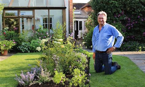 Alan Titchmarsh warns that trendy 'rewilded' gardens are 'catastrophic ...