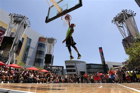 Men’s College Basketball: “For Love of the Dunk” Initiative Recognizes ...