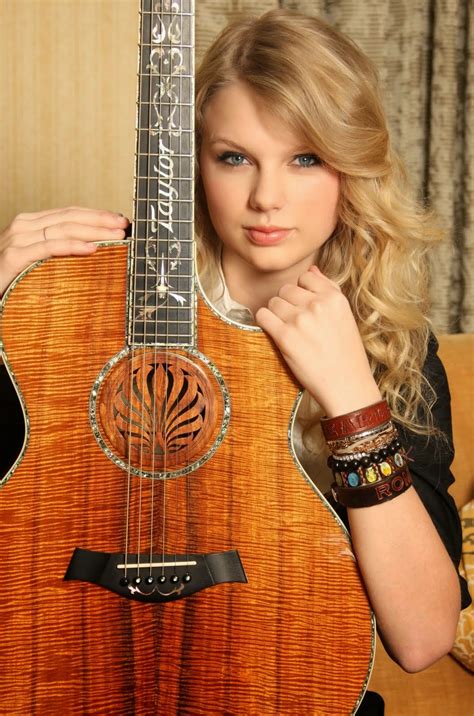 Notes on Notes: Taylor Swift's Guitars - Part 1