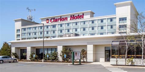 Clarion Hotel Portland Airport – Portland, OR – WineCountry.com