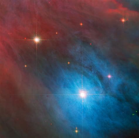 Hubble Spots Two Prominent Stars in Orion Nebula | Sci.News