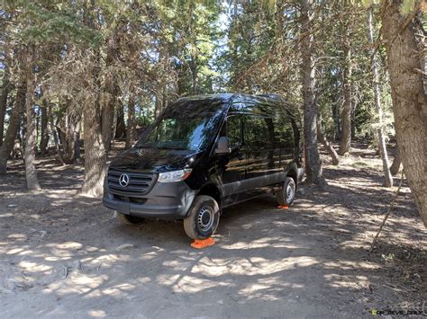 Mercedes Sprinter 2500 Review by Matt Barnes » Car-Revs-Daily.com