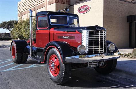 Peterbilt 1939 model 260 | instagram.com/truckerworld99?utm_… | Flickr