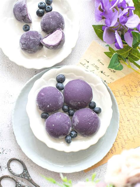 Taro Mochi with Taro Paste Filling - SugarYums