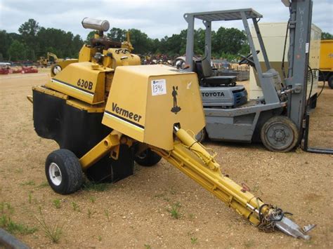 VERMEER 630B STUMP GRINDER, S/N 1VK0C11140J100025, WISCONSIN W41770 GAS ENG, TOWABLE - J.M. Wood ...