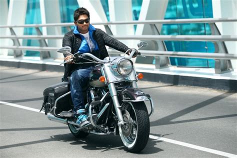 Allu Arjun turns Bike Racer | The South India News