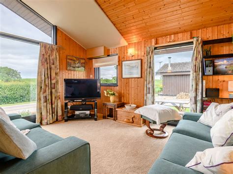 3 Bedroom Log Cabin in Cumbria, Penrith - Dog Friendly Holiday Cottage ...